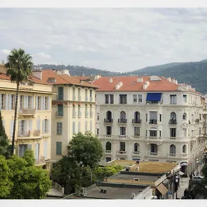 https://maison-michelle-french-riviera.fr-provencehotel.com